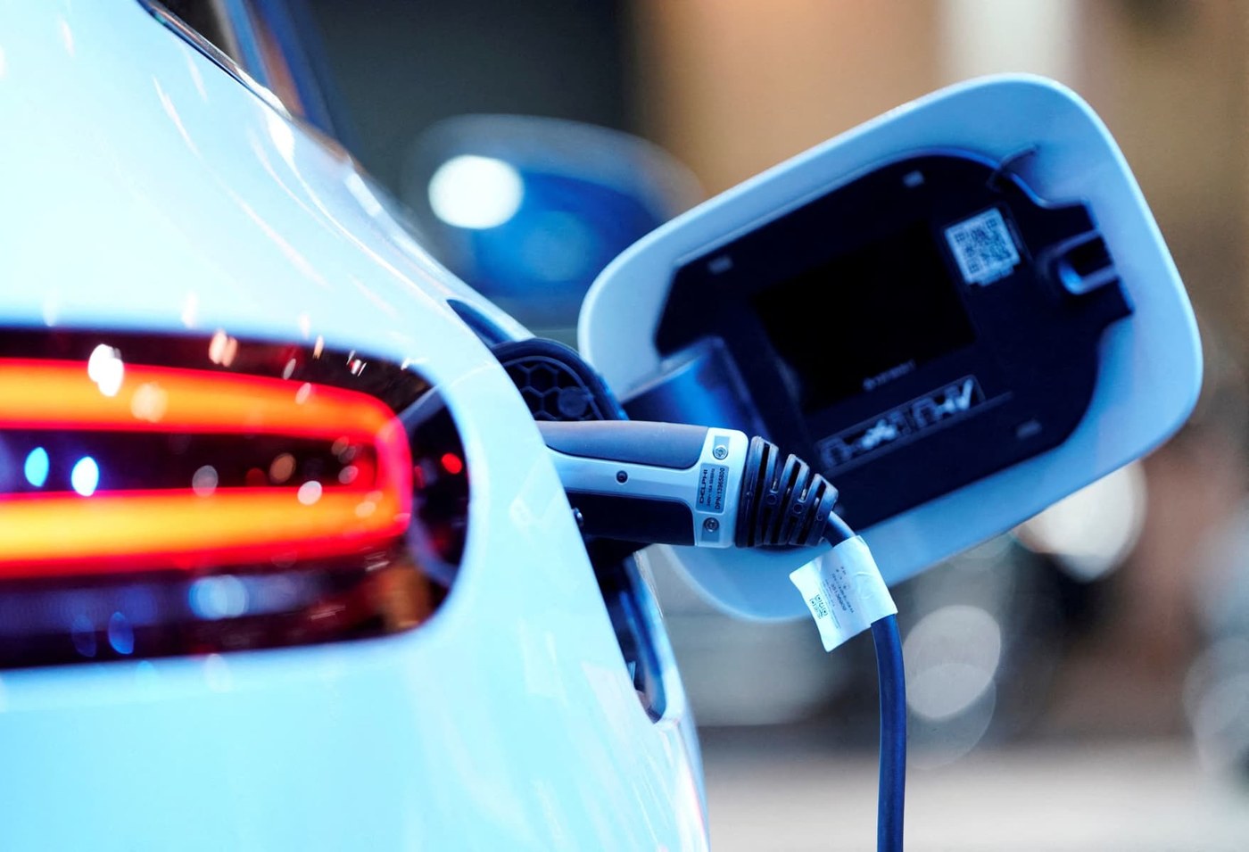 Cybersecurity risks posed by over-the-air tech in autos has analysts concerned