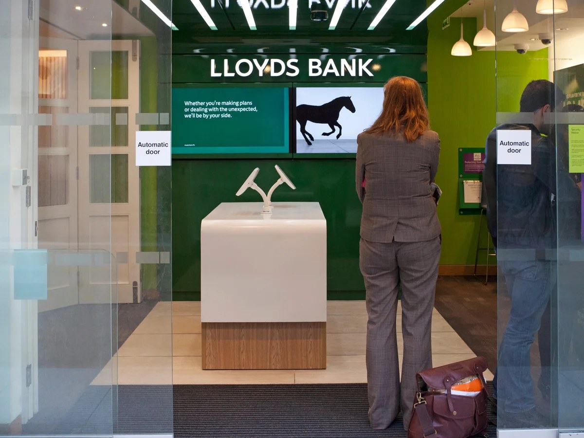 Lloyds Bank to cut £2bn in costs as part of AI-powered strategy