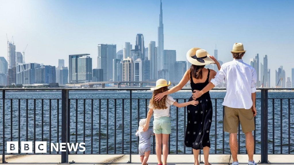 Foreign Office drops 'do not travel' advice for UAE