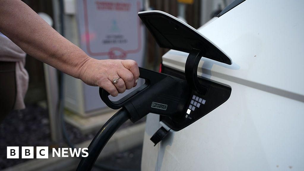 UK electric car sales target set to be weakened