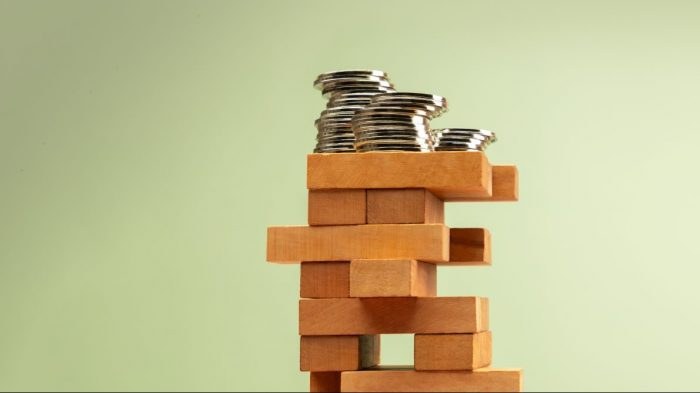 Tackle Interest Rate Uncertainty With Structured Credit
