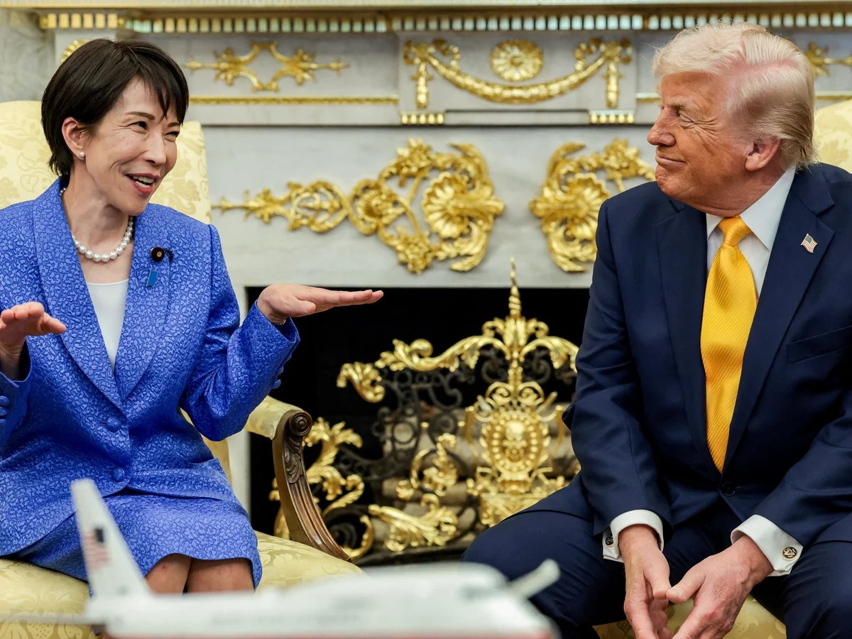 Yen hits three-month high after Trump helps prop up currency