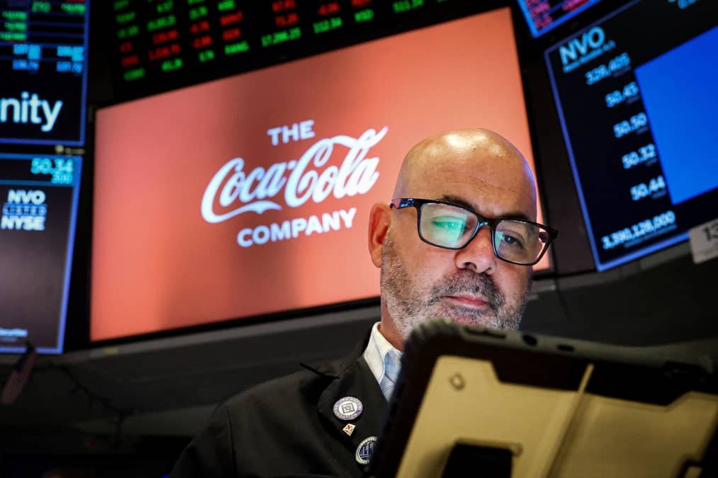 Coca-Cola tops earnings estimates, hikes full-year outlook as demand for drinks climbs