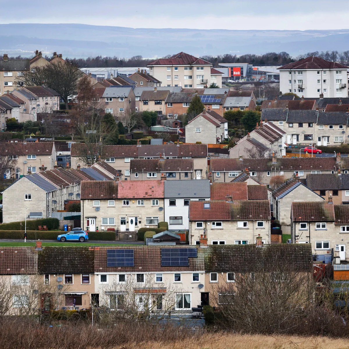 Heat pumps and insulation would cut UK living costs more than new oilfields, study suggests