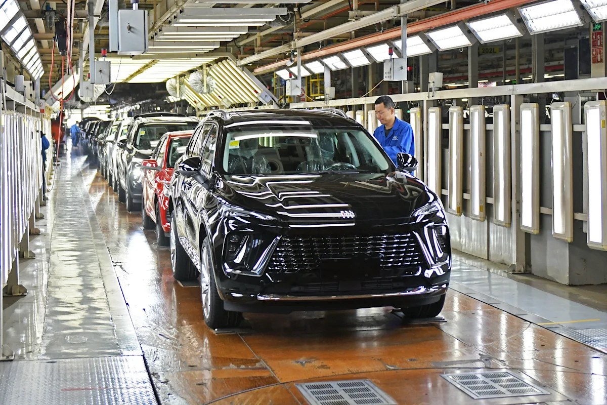 Why GM's memory chip guidance could help stabilize stocks like Micron and Sandisk