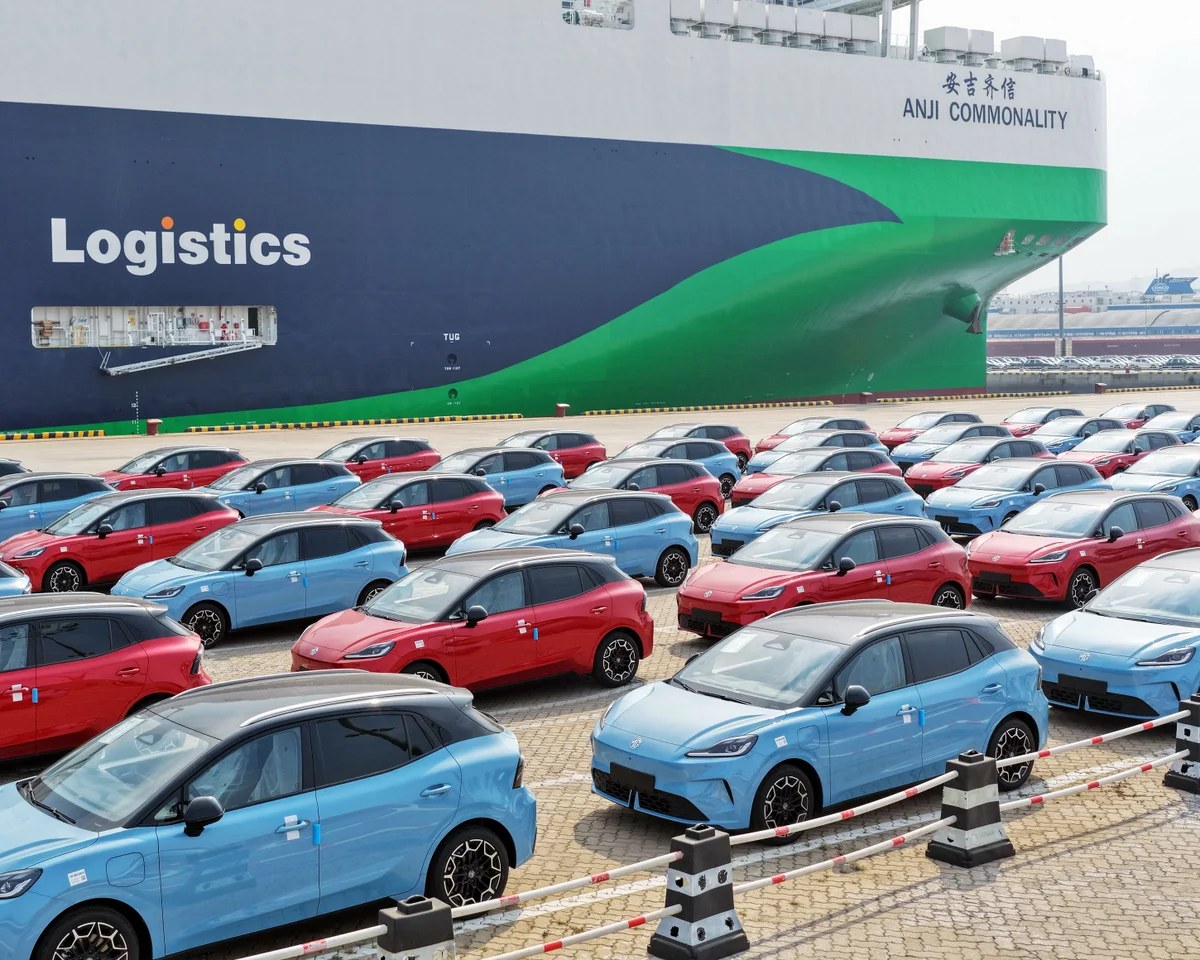 UK car industry faces ‘difficult trade-off’ between Chinese and EU markets