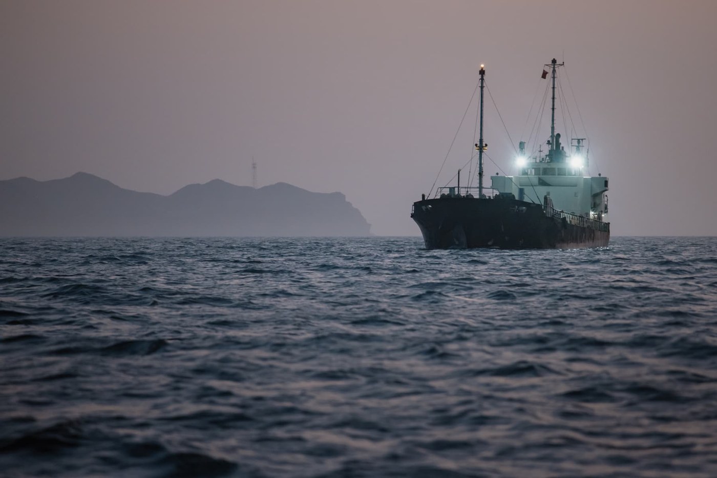 Oil prices ease as recovering Hormuz Strait traffic tempers war premium