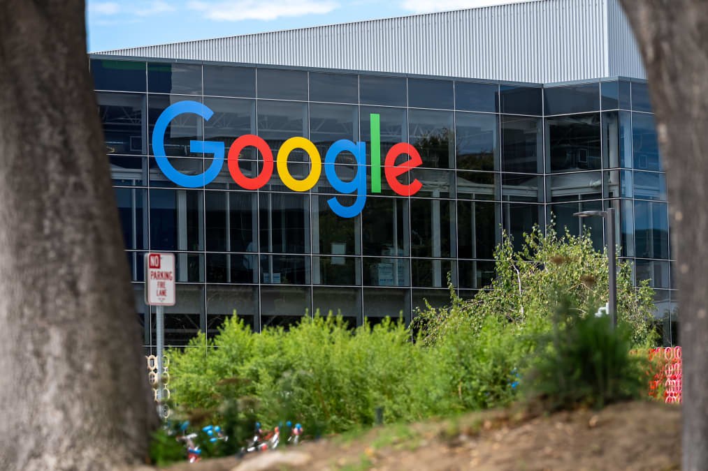 Alphabet falls 12%, putting it on course for its biggest ever post-earnings drop